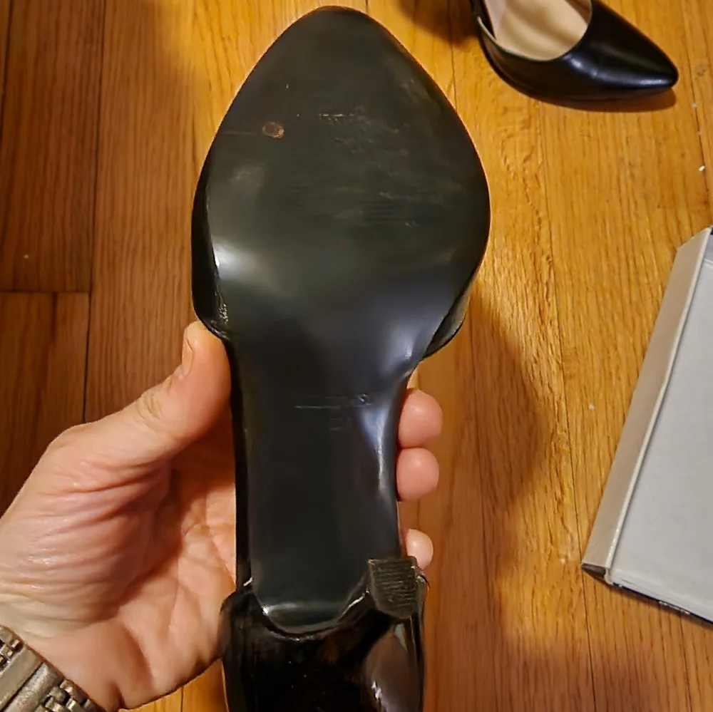 Heels - Picture 4 of 5